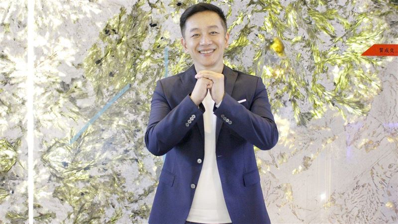挖800萬精品！陳昭榮嗨開娛樂節目