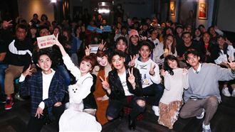《女孩》感謝祭登場！海外粉絲也到了