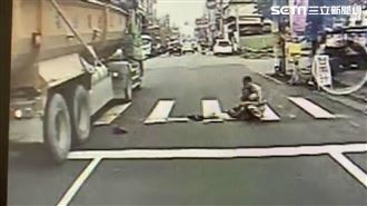 驚悚影像曝！翁遭曳引車輾斃腳身分離