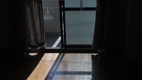 日本東京都政府將新設補助制度，給予設籍東京的特定犯罪被害人等不得不搬家時的搬家補助，開日本先河。（示意圖／圖取自PAKUTASO圖庫）