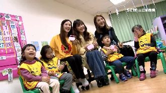 送有聲書！陳小菁、陳子玄攜手做愛心