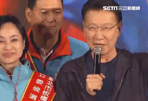 「投宋就是投英」他操作棄保…宋回擊