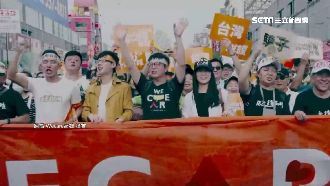 發光復高雄紅包袋　籲投票守護民主