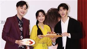 許光漢、柯佳嬿、施柏宇。（記者林聖凱攝影）