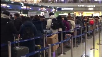 台商台生回家投票　北京機場湧現人潮