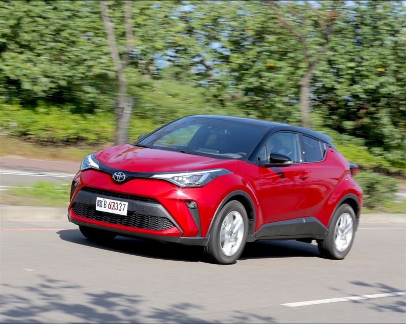 Toyota C-HR 尊爵AWD