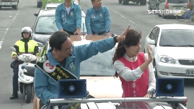 李昆澤聯合議員拜票　黃柏霖勤走街頭