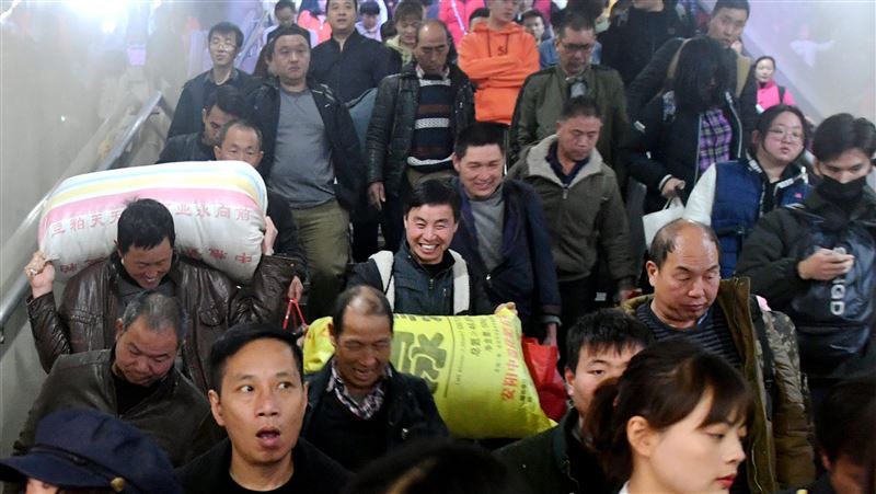 中國春運人潮湧　肺炎疫情擴散風險增