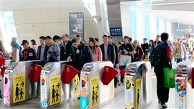 嘉義高鐵站湧返鄉人潮第15任總統副總統及第10屆立法委員選舉11日將舉行，嘉義高鐵站10日出現返鄉人潮，南下列車，幾乎班班客滿。（嘉義高鐵站提供）中央社記者蔡智明傳真  109年1月10日