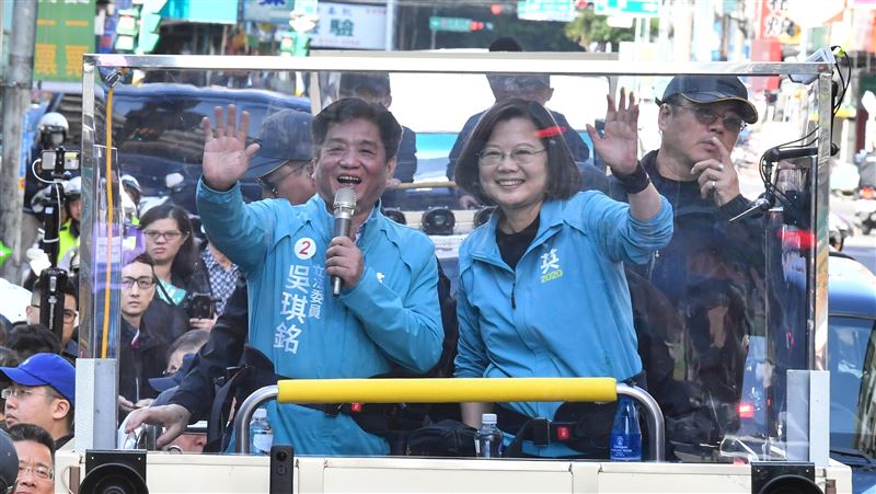 蔡總統新北拜票　強調愛和團結