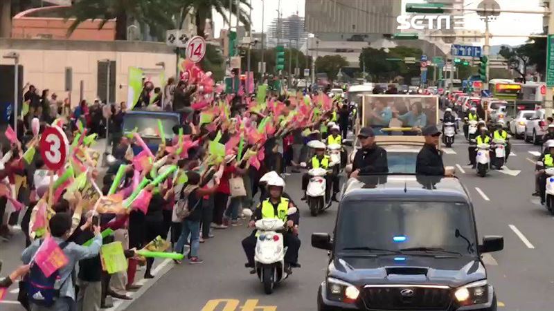 震撼！小英帶隊掃街　超失控場面曝光