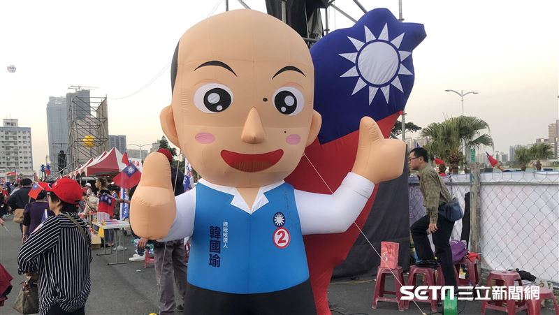 韓Q版公仔「比讚」　韓粉傻眼吐這句