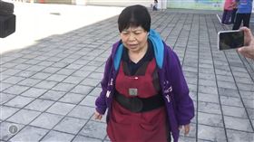 ▲賣菜阿嬤陳樹菊現身台東市的投開票所投票。（圖／翻攝畫面）