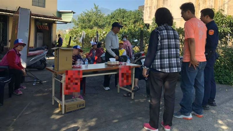 投票日高雄擺攤拉票　網轟：素質在哪