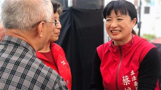 南投立委／接受敗選　蔡培慧恭喜對手