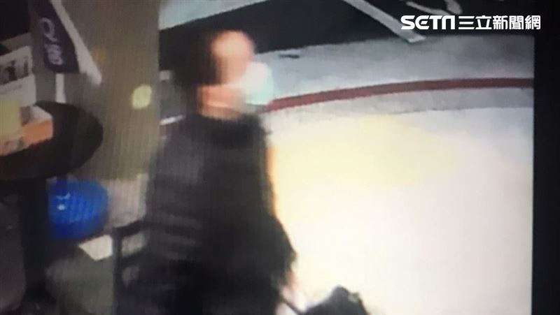屋內藏屍！警上門盤查分屍魔冷靜應對