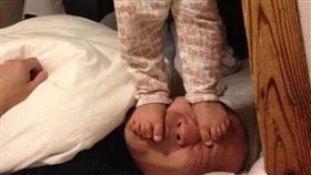 前世情人,踩臉,馬殺雞,女兒(翻攝自爆廢公社)