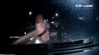 3惡煞攔車敲爆玻璃　驚悚畫面曝光