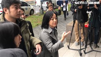 小孩遭網友恐嚇　小燈泡媽赴警局提告