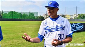 富邦外籍打擊教練杜西。（圖／記者王怡翔攝影）