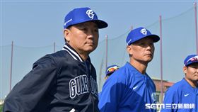 ▲富邦悍將洪一中蔡承儒郭建霖。（圖／記者王怡翔攝影）