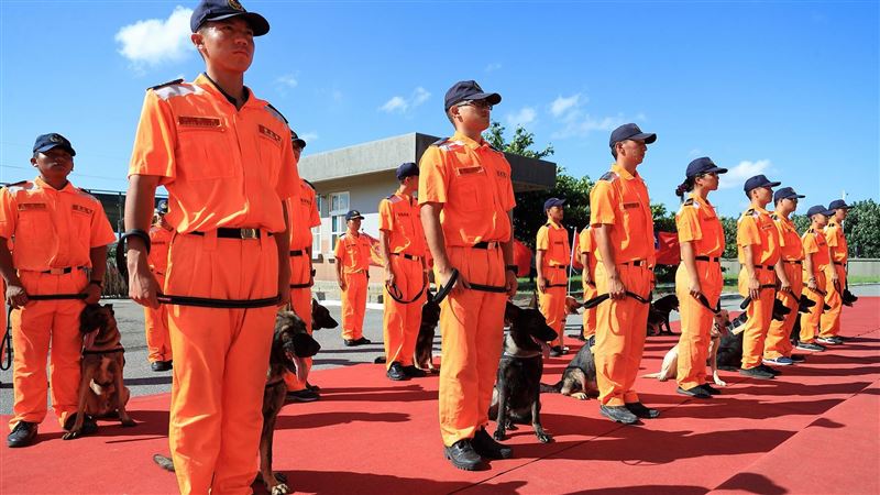 海巡署春節威力掃蕩　陸海空齊聚誓師