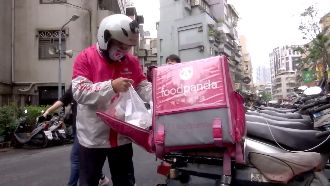 外送員遇「超廢店家」:還要幫寫加辣
