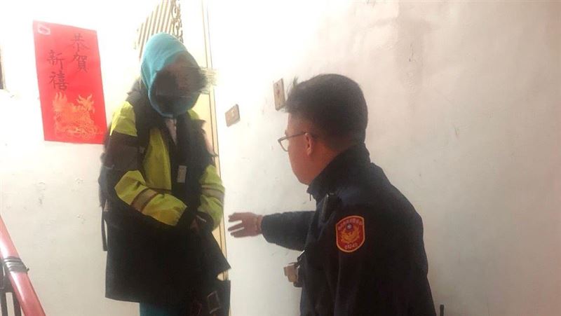 學童躲樓梯發抖　警關切發現就有洋蔥