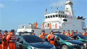 杜絕春節不法　澎湖海巡聯合掃蕩（2）海巡署澎湖第7岸巡隊14日同步實施擴大威力掃蕩，將動員所轄澎湖海巡隊、查緝隊、岸巡安檢及特勤隊等單位，進行海陸等死角地毯式搜索，防杜不法。中央社　109年1月14日
