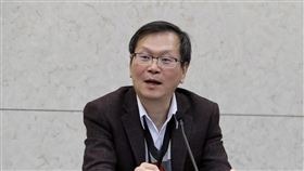 武漢肺炎疫情　疾管署：持續監控落實檢疫措施疾管署副署長莊人祥（圖）12日表示，台灣目前並無中國武漢新型冠狀病毒確診個案，會持續加強監測與檢疫措施，呼籲計劃前往中國大陸武漢的民眾，應避免接觸野生動物及禽鳥、出入活禽市場或醫院等公共場所，並落實個人防護措施。中央社記者張皓安攝　109年1月12日
