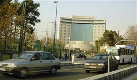 伊朗伊斯蘭共和國廣播電視台總部大樓(圖取自維基共享資源，版權屬公有領域 Zereshk/CC BY 3.0)