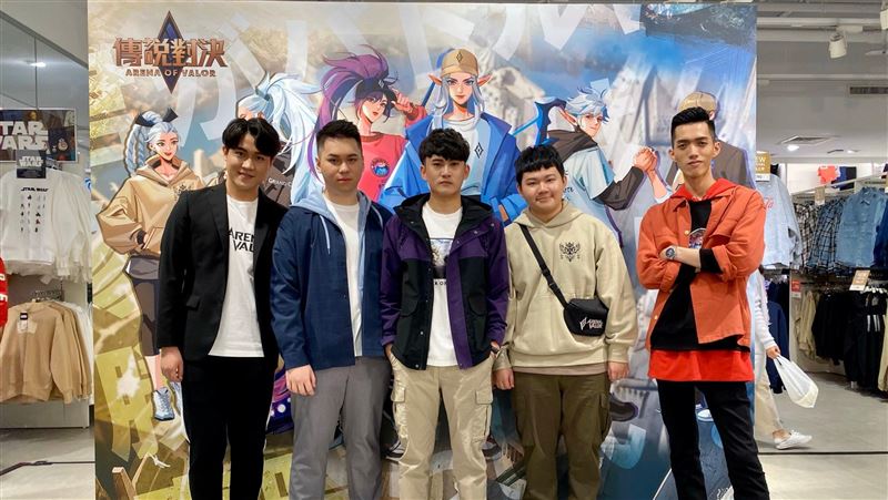 傳說對決再度跨界　攜手日本潮衣合作