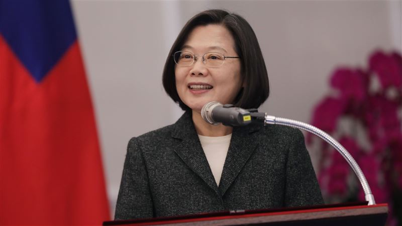 逆風變逆轉　小英：年輕人別放棄政治