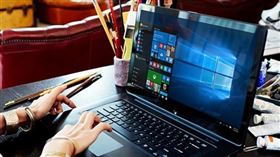 微軟windows作業系統、筆電（圖／翻攝自Windows 臉書）