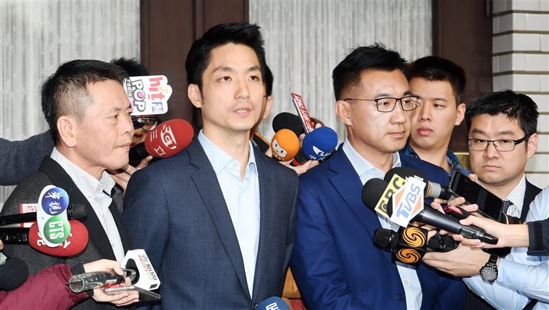 不敢檢討韓？他曝：大家都想收納韓粉