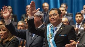 莫拉萊斯,卸任總統,丟擲雞蛋,就任新職,競選獻金(AP)