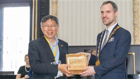 柯文哲,布拉格市長