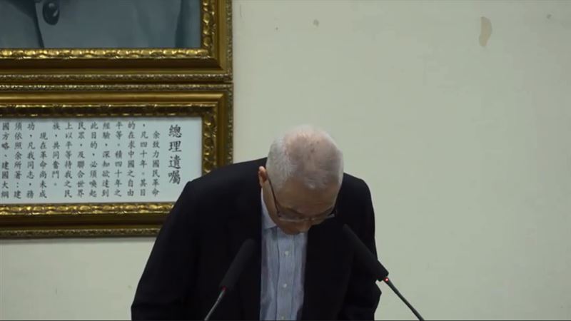 他3問：國民黨輸在一人「主席英明」