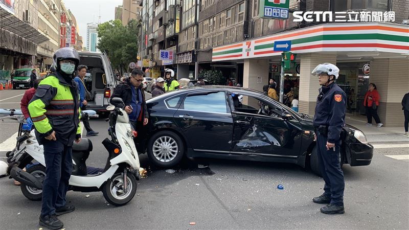 立法院外驚傳車禍　北市警滿臉血送醫