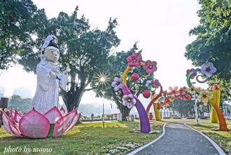高雄燈會搶先看　網傻眼：山海經樂園