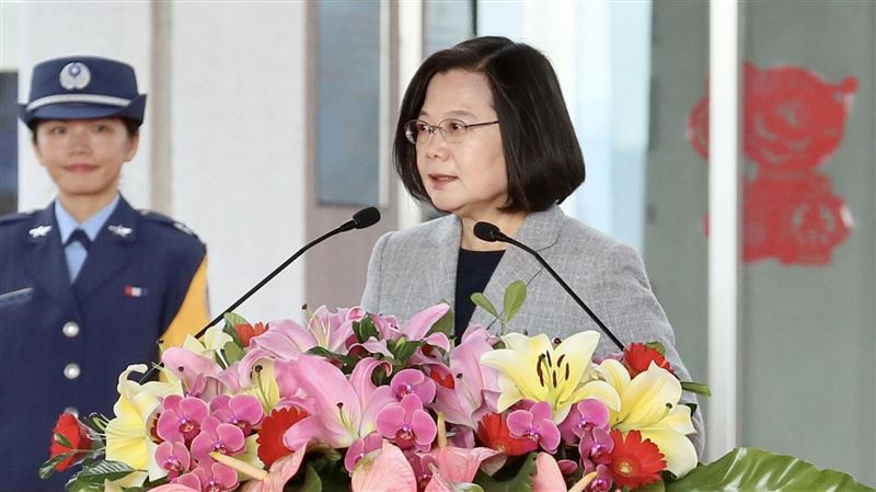 「怨親平等」小英首度曝光小卡片