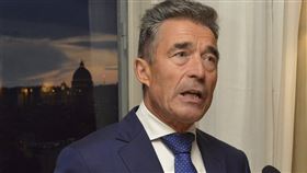 前北約秘書長拉斯穆森表示，在對抗境外網路滲透上，最重要的是保持徹底的開放性，迅速反應，他認為台灣是個好例子，能啟發、鼓舞其他國家。（圖取自twitter.com/AndersFoghR）