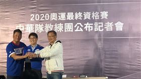 ▲體育署署長高俊雄（中）、棒協理事長辜仲諒（右）、中職會長吳志揚（左）。（圖／記者黃泓哲攝影）