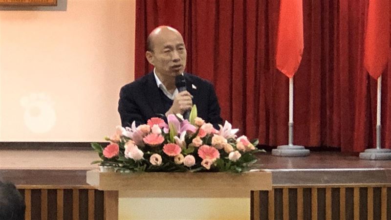 敗選療傷期？韓國瑜拍照拒比2號