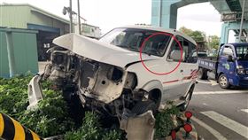 新北市,新莊,車禍,號誌桿,受傷,送醫