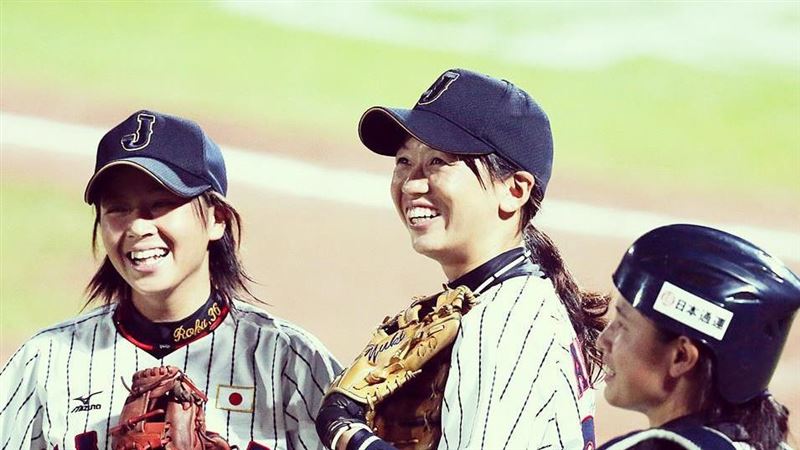 日職／夢想成真　西武成立女子棒球隊