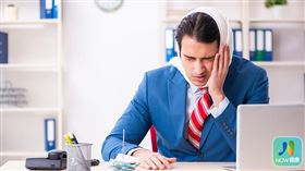 名家專用／NOW健康／1名中年男性工程師，不時出現顳顎關節疼痛和頭痛症狀，檢查發現是因為缺牙導致。(勿用)