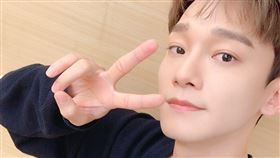 CHEN,EXO　臉書