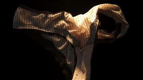 內褲
https://www.flickr.com/photos/takeitez/1494929028/in/photolist-3h6Ujq-nBsVm-2granR9-2graB6S-2granN8-23dzBV1-R1Qij8-8TaP18-2g97dBT-R1Qise-24gzYq5-PiUjV6-ShmuJj-25QSbVi-2eGzFPs-2cZMmmS-2cZMmjh-Qv5dys