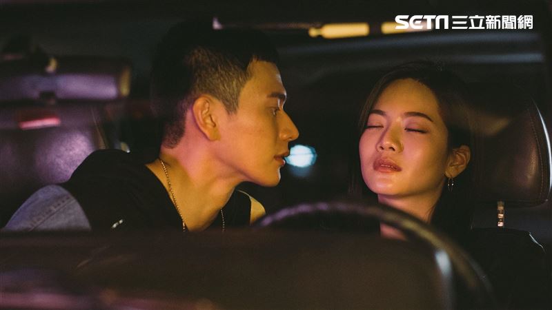 曾之喬遭男星外流號碼　工作人員看傻